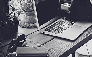 让微博热搜多份清凉