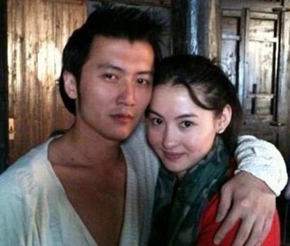 谢霆锋父母离异_谢霆锋淡出娱乐圈_谢霆锋单亲家庭成长经历