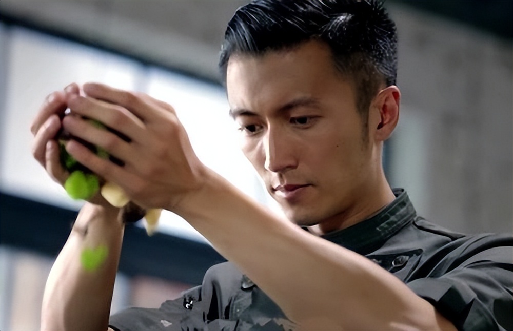 谢霆锋 央视文娱 人民文娱 _ 谢霆锋 演艺事业 爱国情怀 _谢霆锋淡出娱乐圈