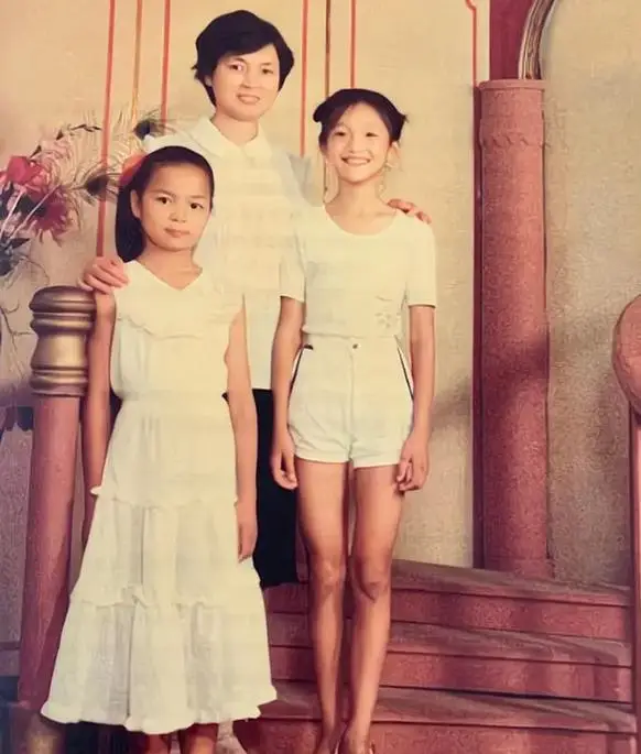 女明星身高与颜值不匹配_娱乐圈哪些女名星很矮_朱茵身高153cm演技颜值惊艳