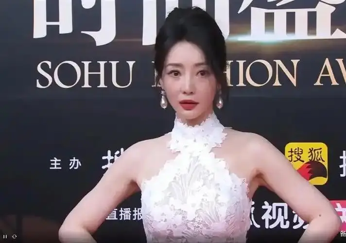 美颜滤镜撕下来_抖音网红美女黑料在线播放,_抖音网红红毯见光死