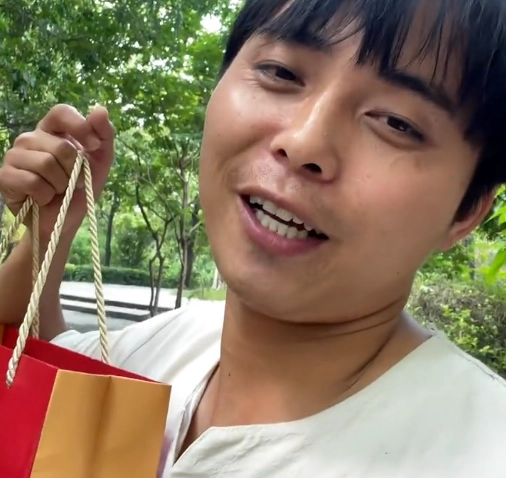 网红老公出轨400人应对_网红辛巴八卦最新事件-_网红抽脂去世事件详情