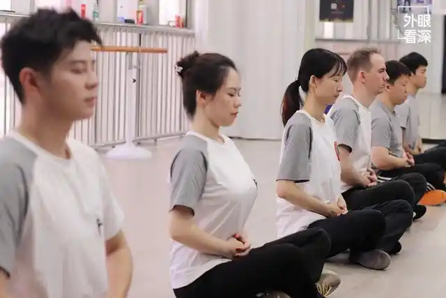 网红八卦掌pk咏春拳-_仁义咏春拳馆_深圳咏春拳培训