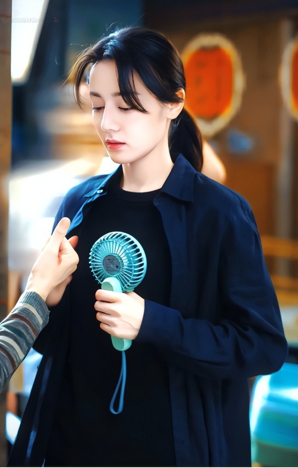 33岁迪丽热巴生病现状_内娱女明星健康问题_明星热点迪丽热巴,